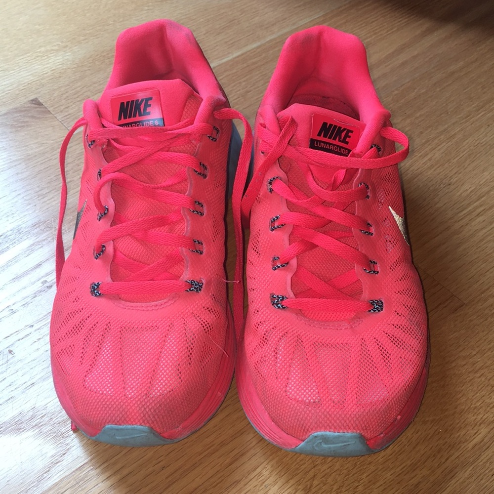 Nike gym shoes